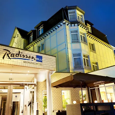 מלון Radisson Blu Balmoral 4*