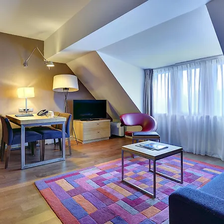 Radisson Blu Balmoral מלון 4*