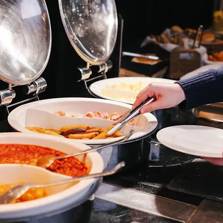 Radisson Blu Balmoral 4*