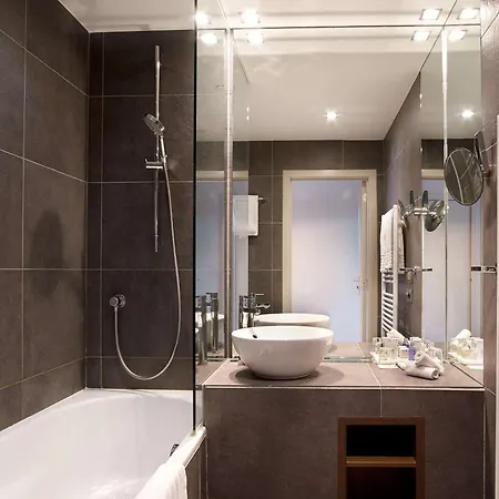 Radisson Blu Balmoral מלון 4*