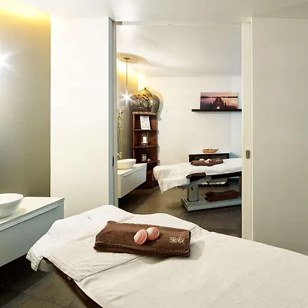 Radisson Blu Balmoral 4* ספא